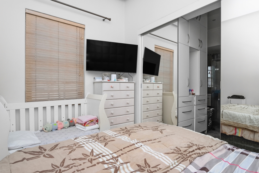 8 Bedroom Property for Sale in Walmer Estate Western Cape